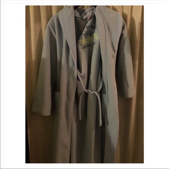 “Girl Thing” Princess robe - Picture 3 of 8